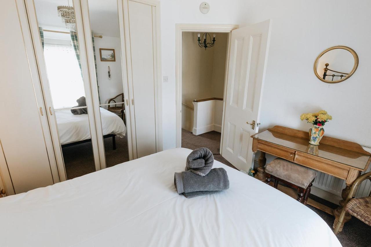 Willow Cottage - Cost 3 Bed Cottage In Penrhyn Bay With Sea Views With Access To Snowdonia Rhôs-on-Sea Esterno foto