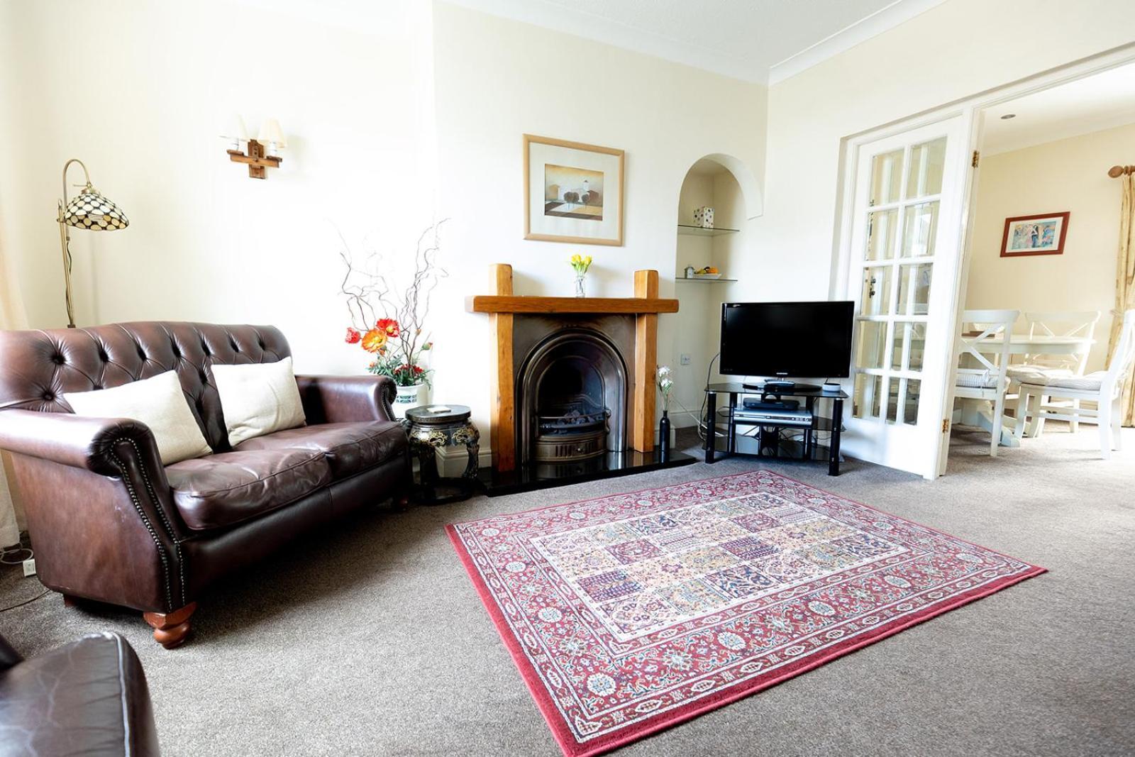 Willow Cottage - Cost 3 Bed Cottage In Penrhyn Bay With Sea Views With Access To Snowdonia Rhôs-on-Sea Esterno foto